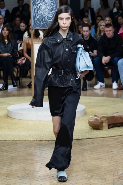 Look 37